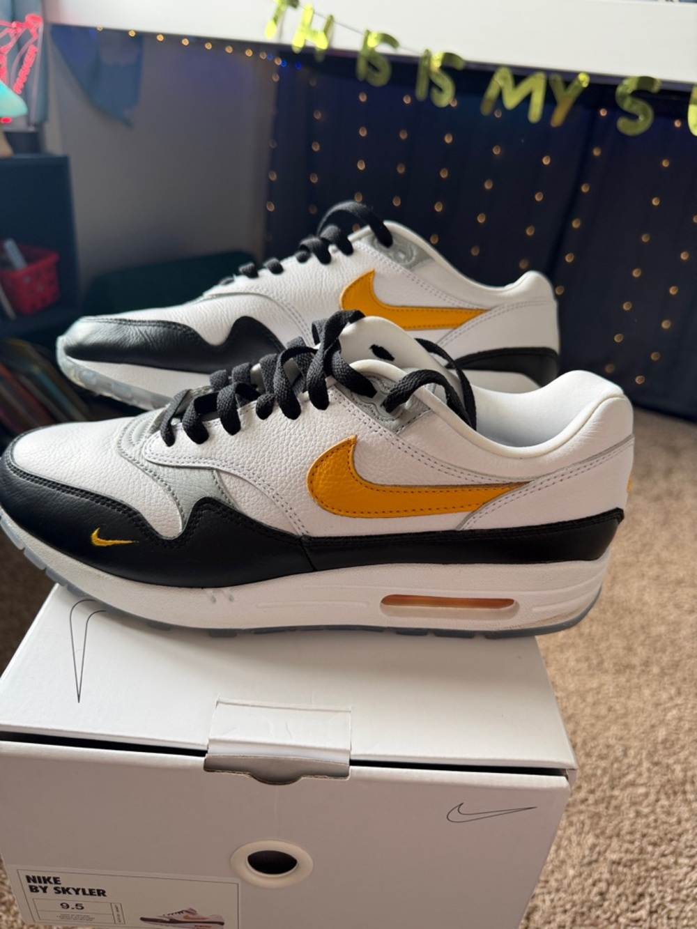 Custom Men's Nike Air Max 1 Size 9.5